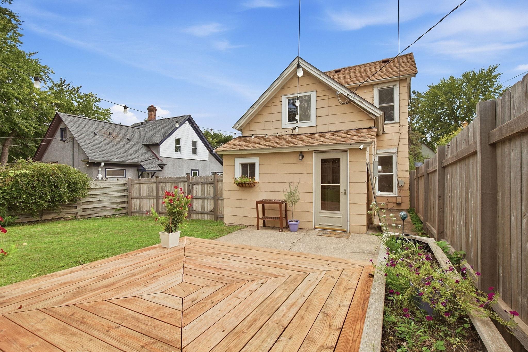 57-web-or-mls-234_E_Sidney_St_St_Paul_MN_9374.jpg