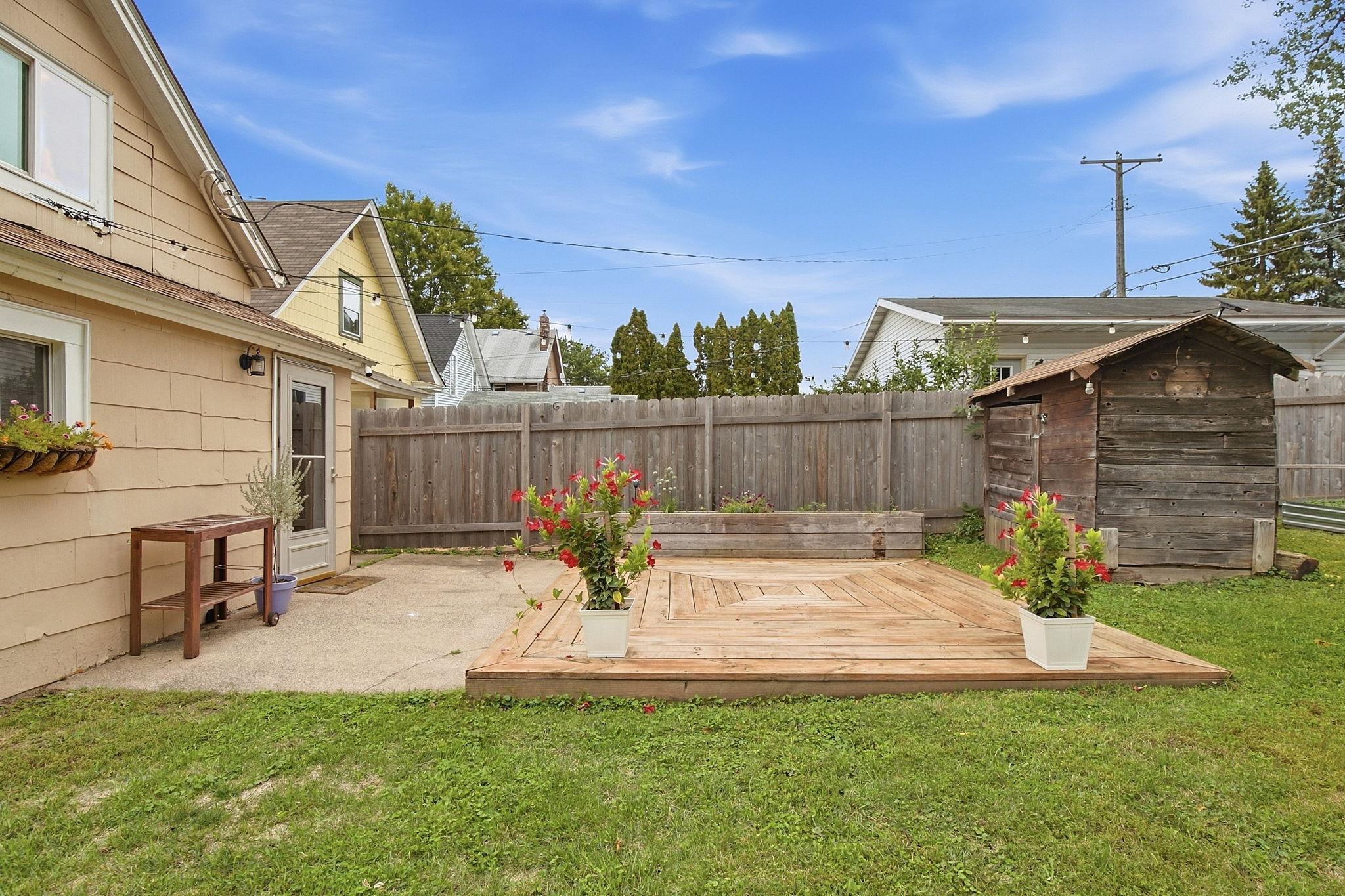 67-web-or-mls-234_E_Sidney_St_St_Paul_MN_9179.jpg