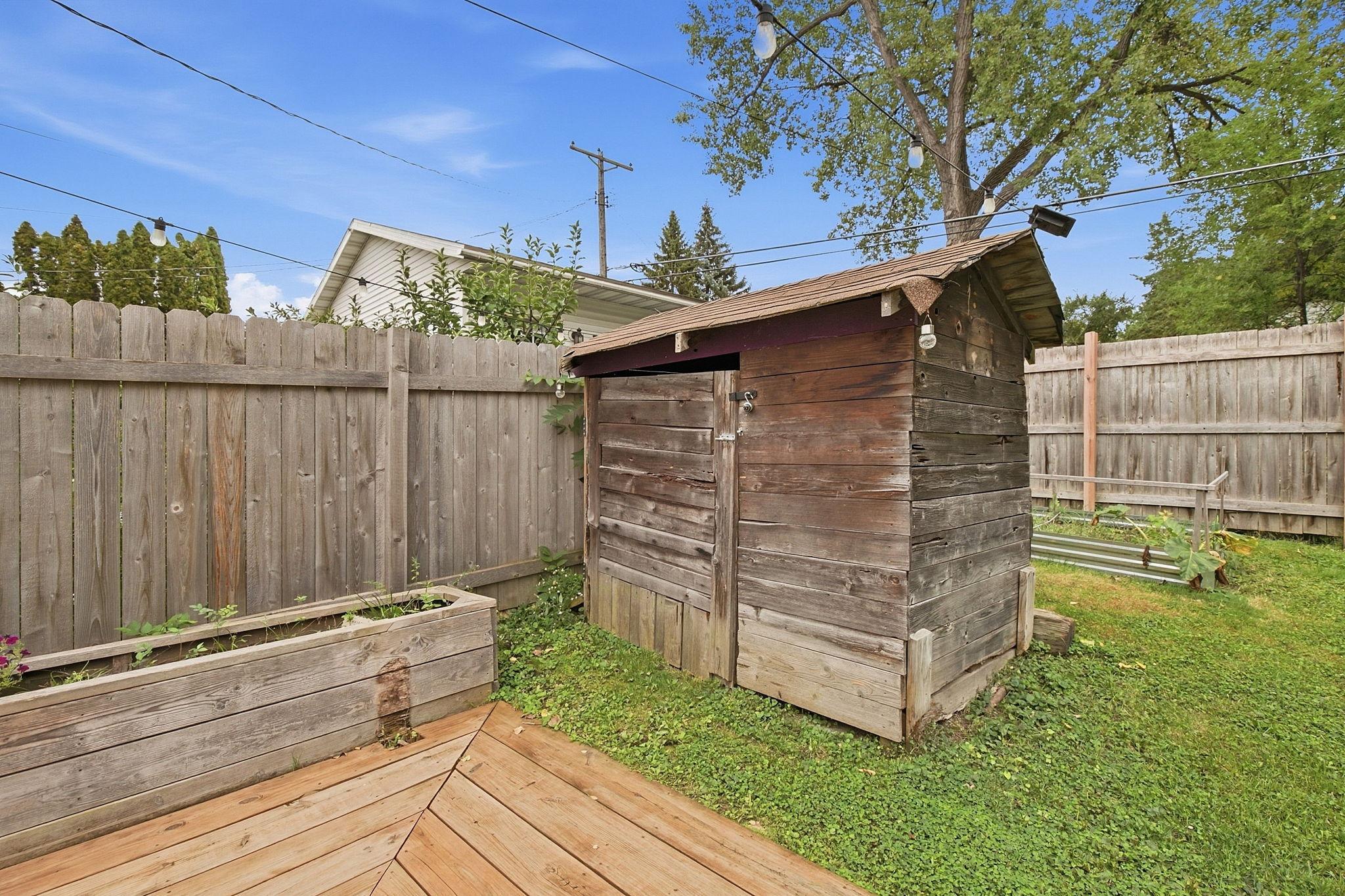 70-web-or-mls-234_E_Sidney_St_St_Paul_MN_9194.jpg