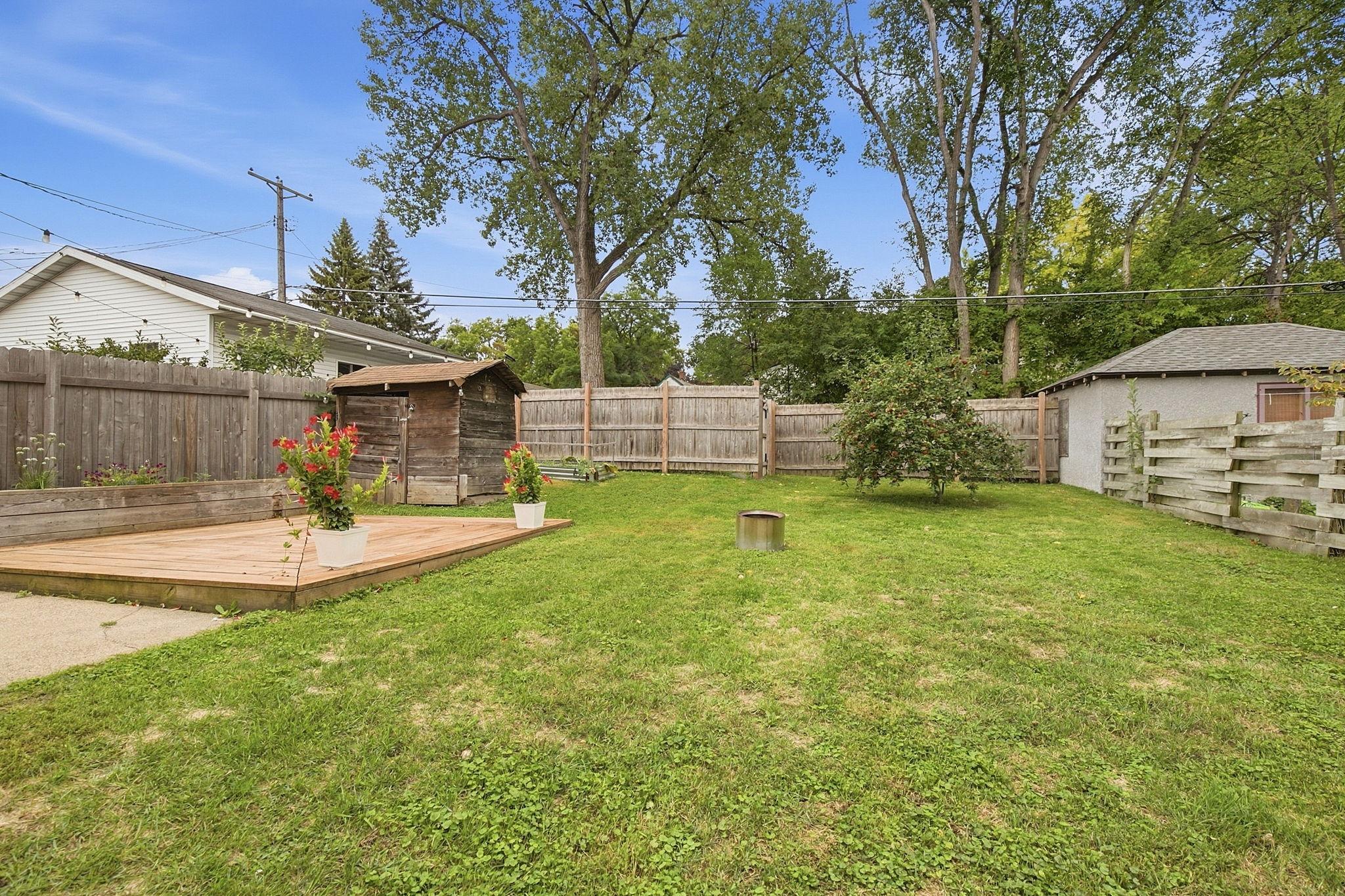 66-web-or-mls-234_E_Sidney_St_St_Paul_MN_9174.jpg