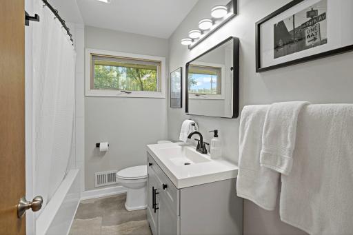 Newly revamped full bathroom