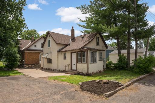 Rear House: Cozy Stucco Cottage