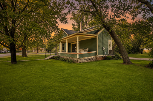 14 3rd Avenue SW, Verndale, MN 56481