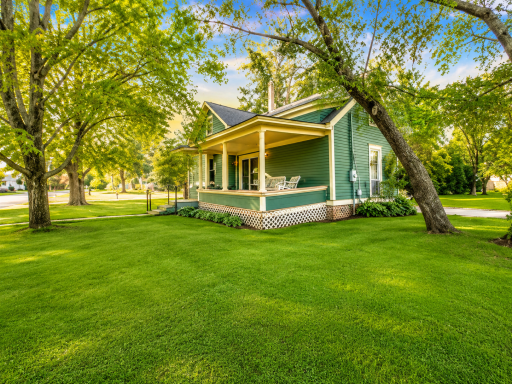 14 3rd Avenue SW, Verndale, MN 56481