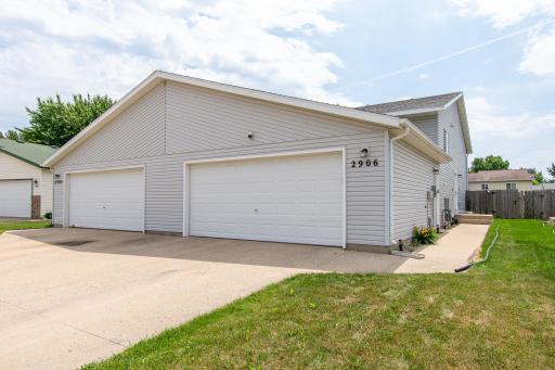 2906 Dakota Park Circle S, Fargo, ND 58104