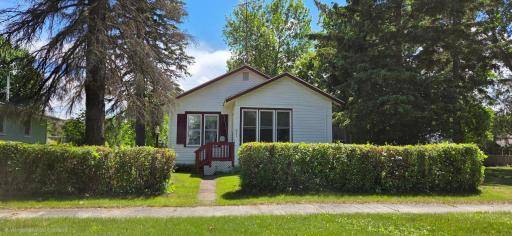 611 7th Street, International Falls, MN 56649
