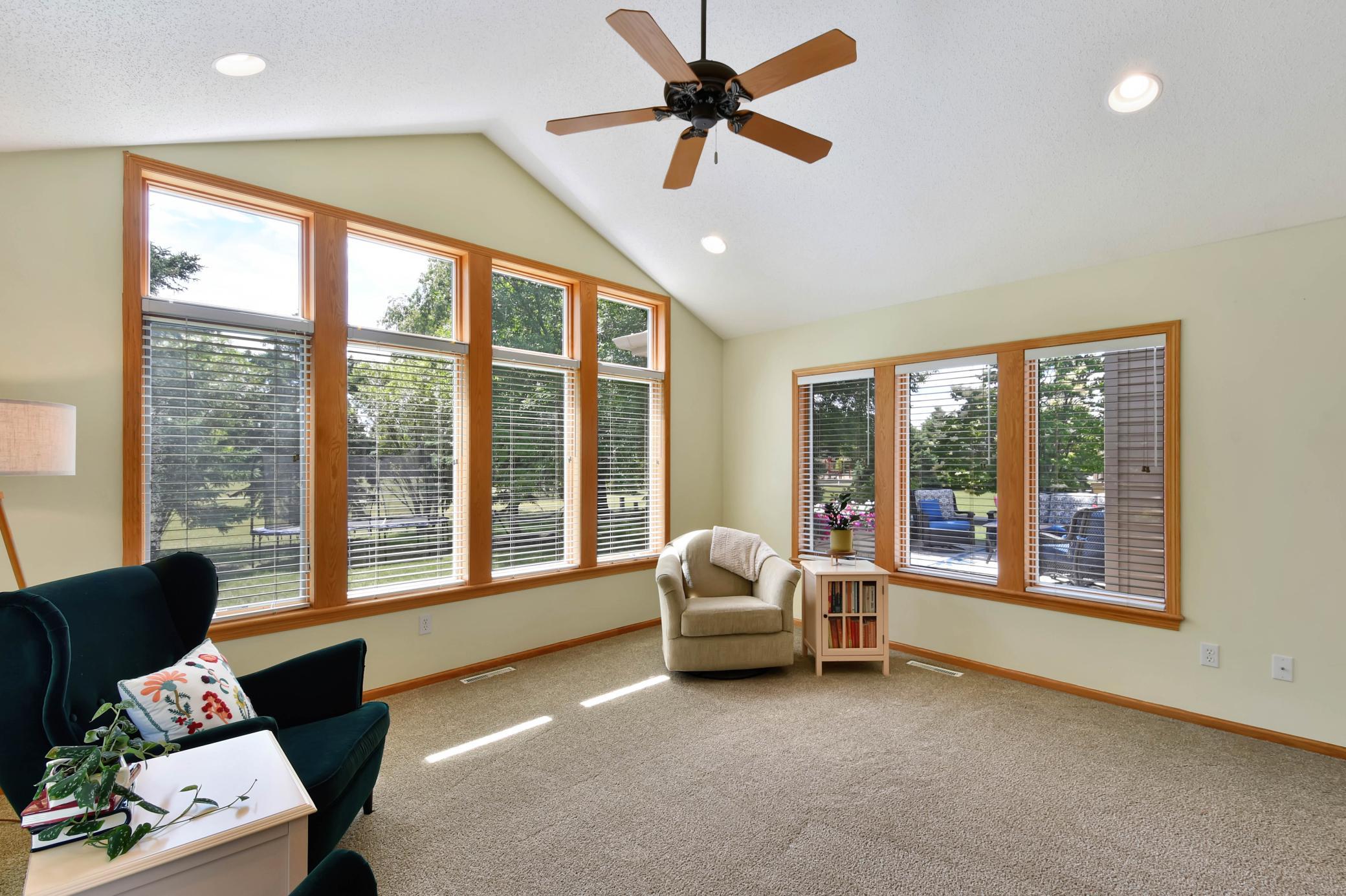 Sun room with abundant light
