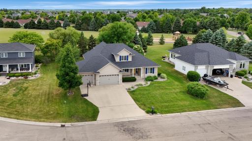 309 43rd Avenue S, Moorhead, MN 56560