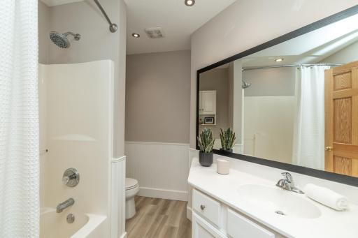 1104 Falls Curve, Chaska, MN 55318