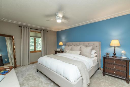1104 Falls Curve, Chaska, MN 55318