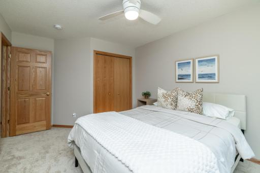 1104 Falls Curve, Chaska, MN 55318