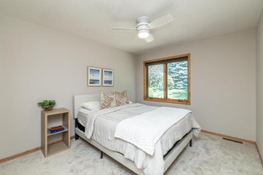 1104 Falls Curve, Chaska, MN 55318