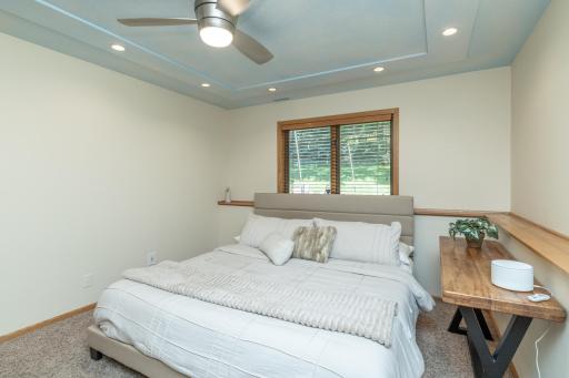 1104 Falls Curve, Chaska, MN 55318