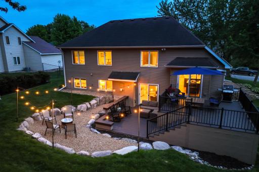 1104 Falls Curve, Chaska, MN 55318