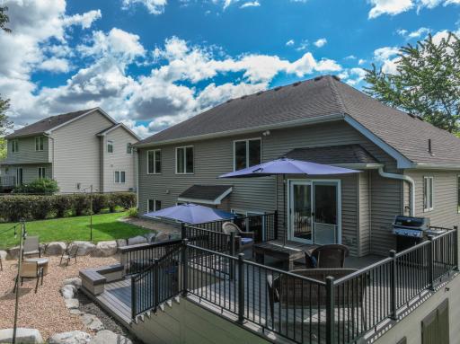 1104 Falls Curve, Chaska, MN 55318