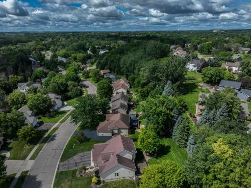 1104 Falls Curve, Chaska, MN 55318