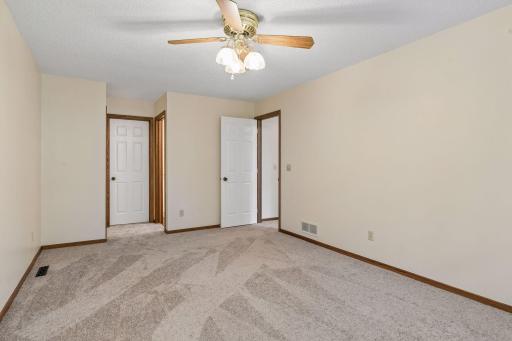 1799 1/2 County Road E E, 30, White Bear Lake, MN 55110