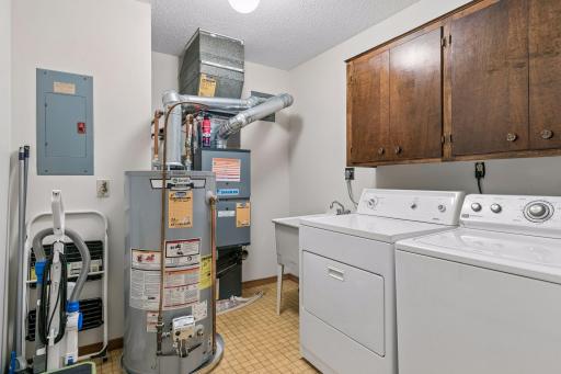 1799 1/2 County Road E E, 30, White Bear Lake, MN 55110