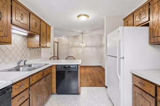 1799 1/2 County Road E E, 30, White Bear Lake, MN 55110