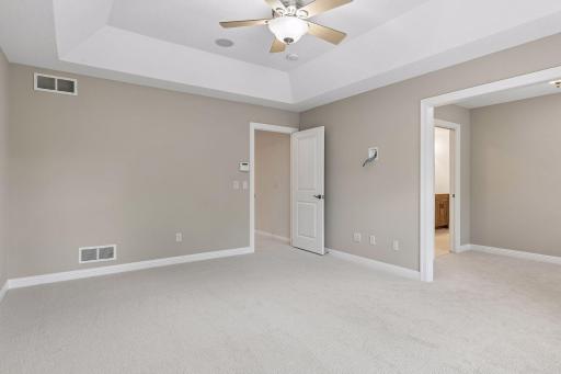 2404 Fieldstone Curve, Woodbury, MN 55129