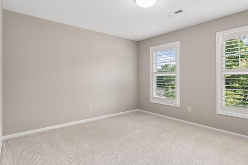2404 Fieldstone Curve, Woodbury, MN 55129