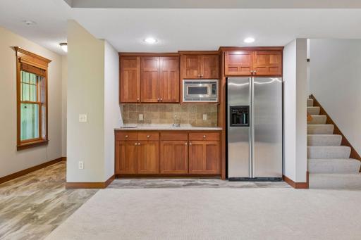 2404 Fieldstone Curve, Woodbury, MN 55129