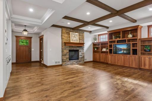 2404 Fieldstone Curve, Woodbury, MN 55129