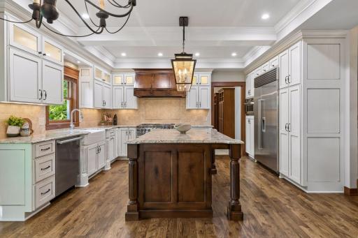 2404 Fieldstone Curve, Woodbury, MN 55129