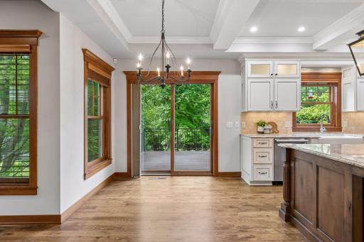 2404 Fieldstone Curve, Woodbury, MN 55129
