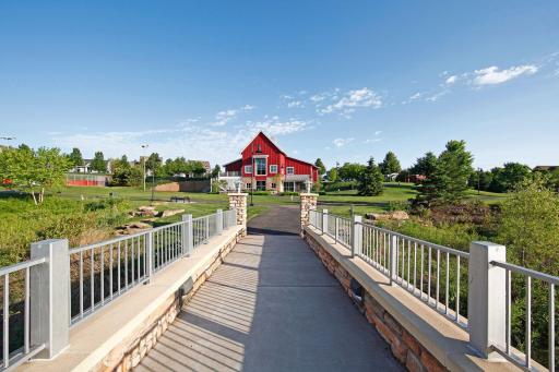 2404 Fieldstone Curve, Woodbury, MN 55129