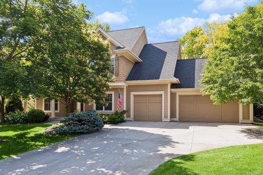 2404 Fieldstone Curve, Woodbury, MN 55129