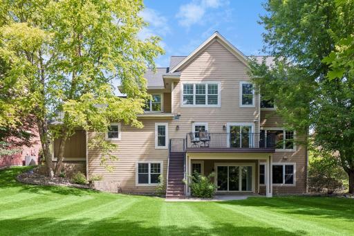 2404 Fieldstone Curve, Woodbury, MN 55129
