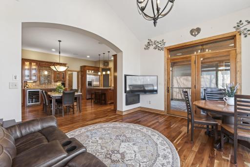 9951 Vagabond Court N, Maple Grove, MN 55311
