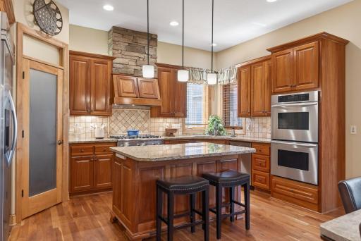 9951 Vagabond Court N, Maple Grove, MN 55311