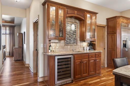 9951 Vagabond Court N, Maple Grove, MN 55311