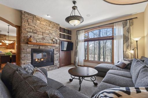 9951 Vagabond Court N, Maple Grove, MN 55311