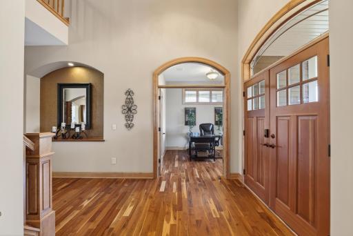 9951 Vagabond Court N, Maple Grove, MN 55311