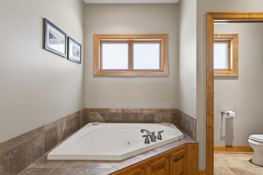 9951 Vagabond Court N, Maple Grove, MN 55311