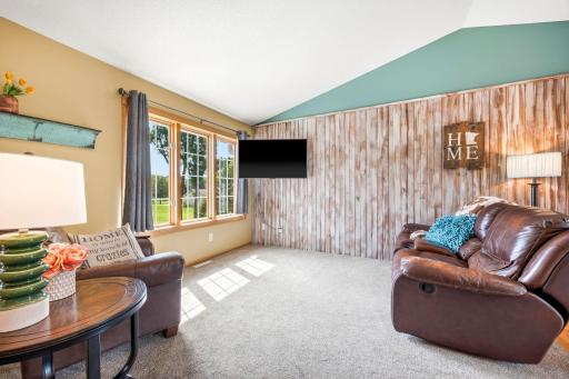 5885 Dalton Avenue SE, Delano, MN 55328