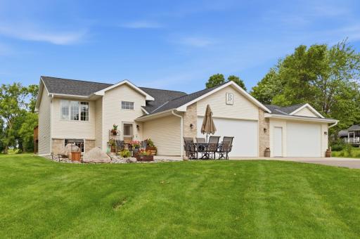 5885 Dalton Avenue SE, Delano, MN 55328
