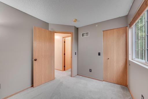9084 Terra Verde Trail, Eden Prairie, MN 55347