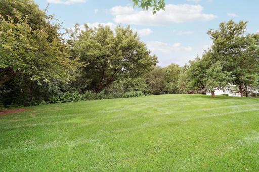 9084 Terra Verde Trail, Eden Prairie, MN 55347