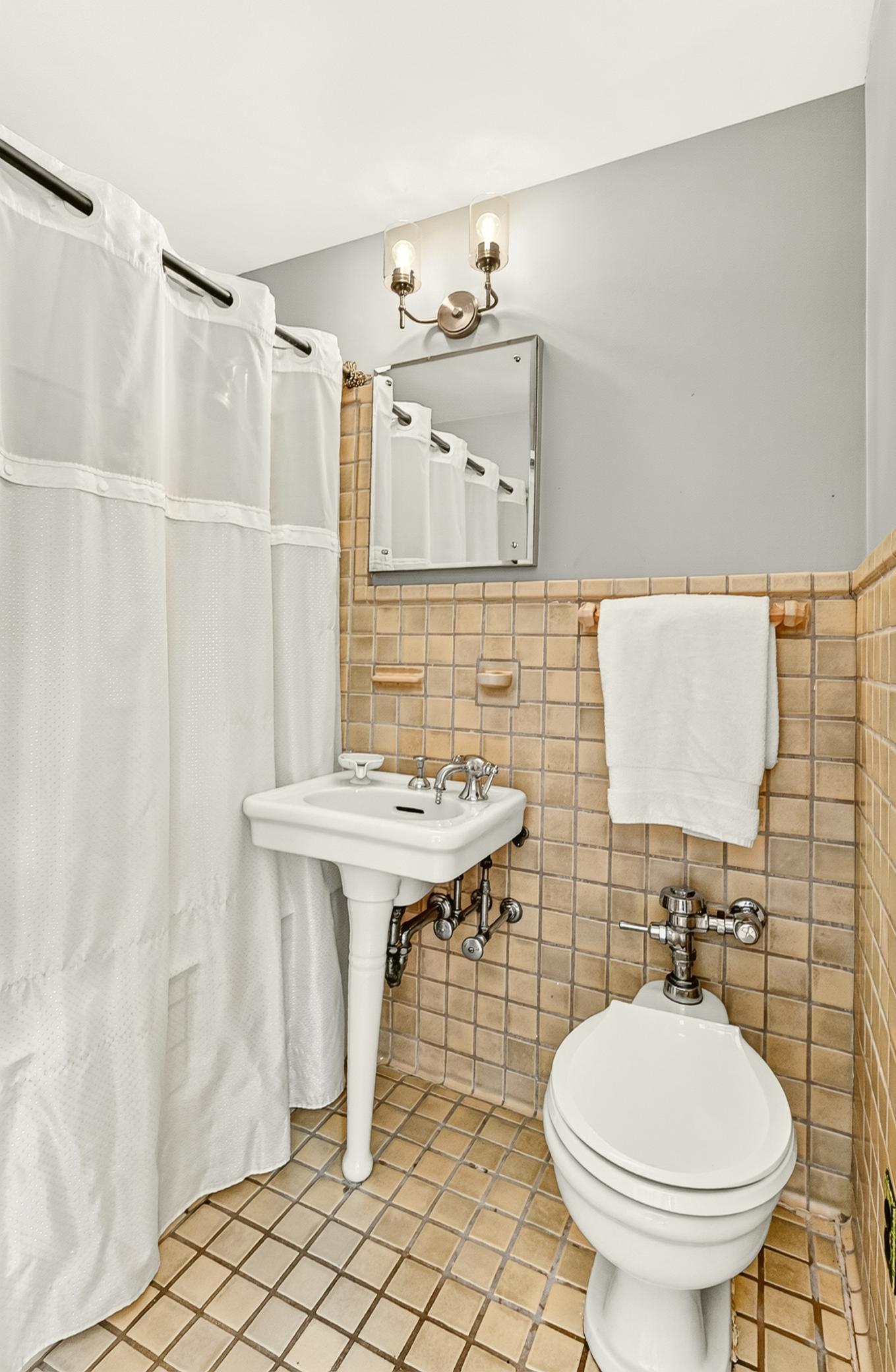 En suite bathroom
