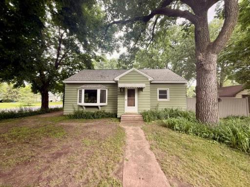 614 8th Avenue SW, Little Falls, MN 56345