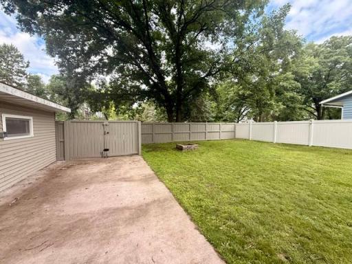 614 8th Avenue SW, Little Falls, MN 56345