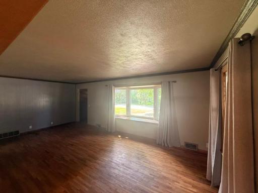 614 8th Avenue SW, Little Falls, MN 56345