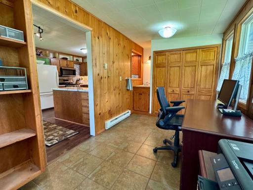4-Season Porch/Office/Laundry