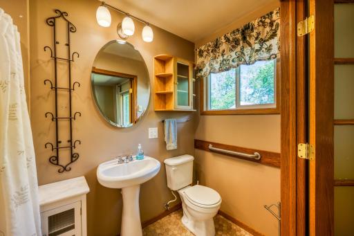 460 Lake Avenue, Tenstrike, MN 56683