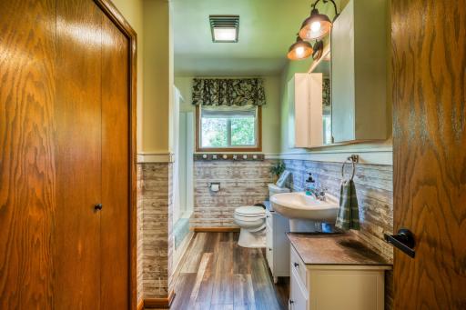 460 Lake Avenue, Tenstrike, MN 56683