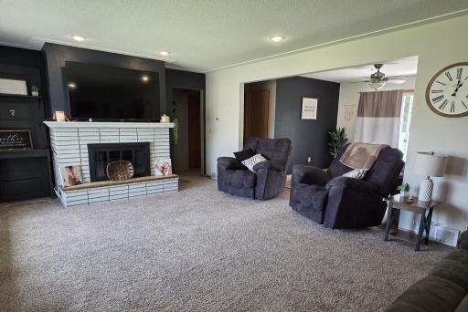 1207 W Park Avenue, Olivia, MN 56277